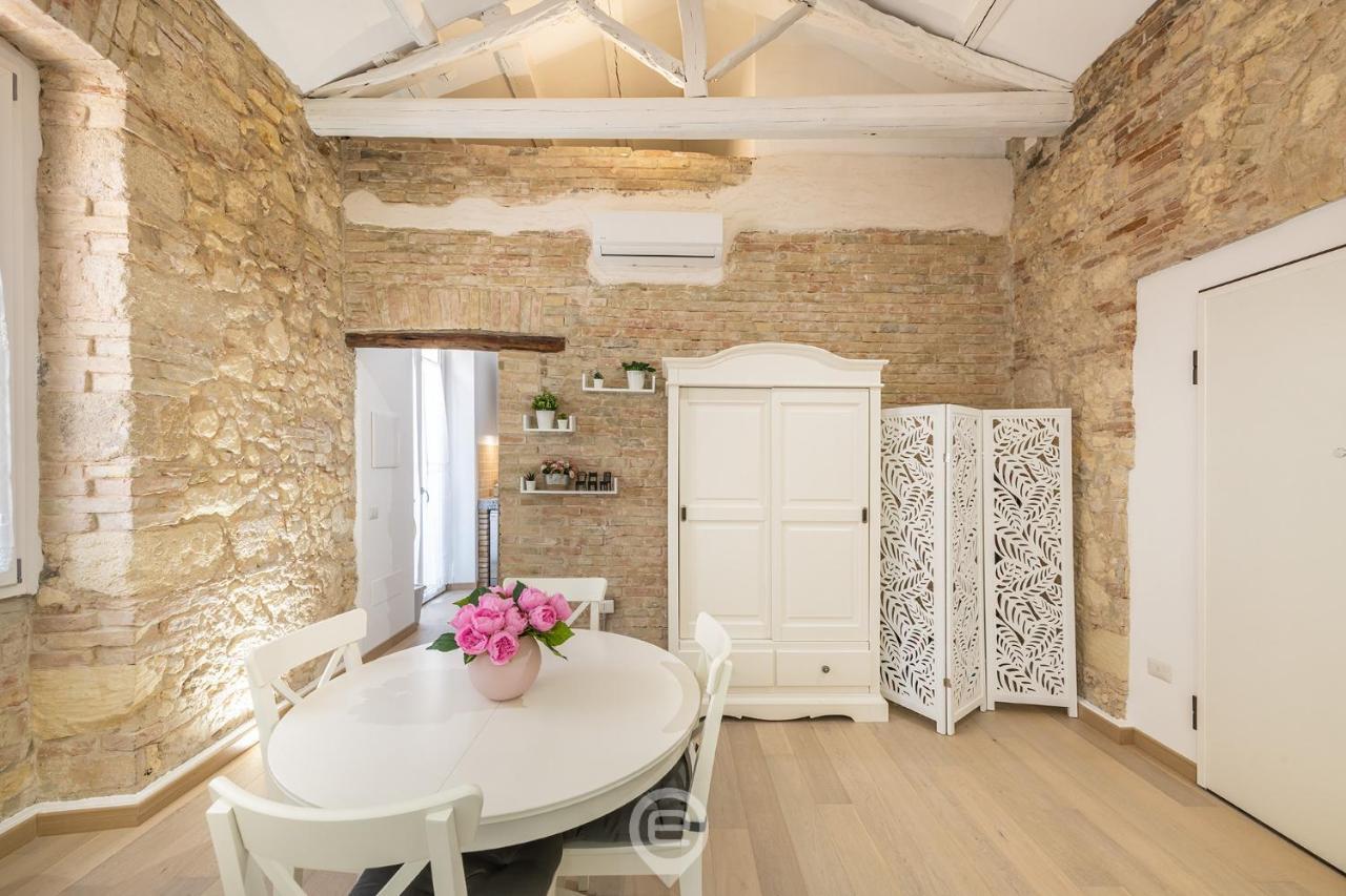 דירות קליארי Adriana'S New Loft מראה חיצוני תמונה