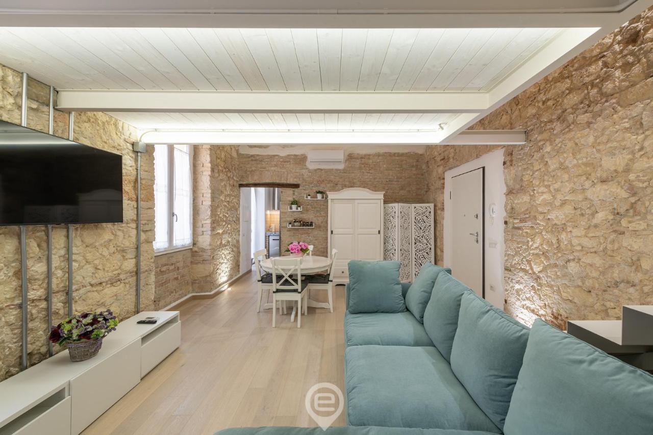 דירות קליארי Adriana'S New Loft מראה חיצוני תמונה